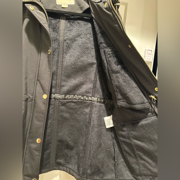 Women’s Michael Kors Rain jacket - Picture 3 of 7